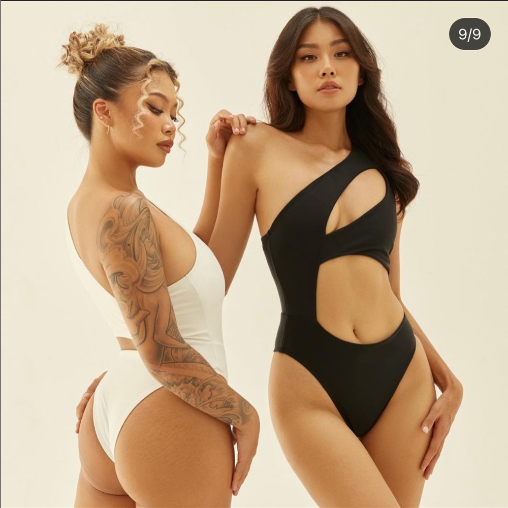 BNWT Daphale Claudia Swimsuit